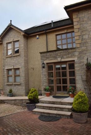Kelpies Serviced Apartments Kavanagh- 5 Bedrooms